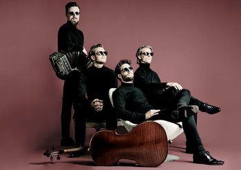 Cuarteto SolTango Thomas Reif, Violine Karel Bredenhorst, Violoncello Andreas Rokseth, Bandoneon Martin Klett, Klavier